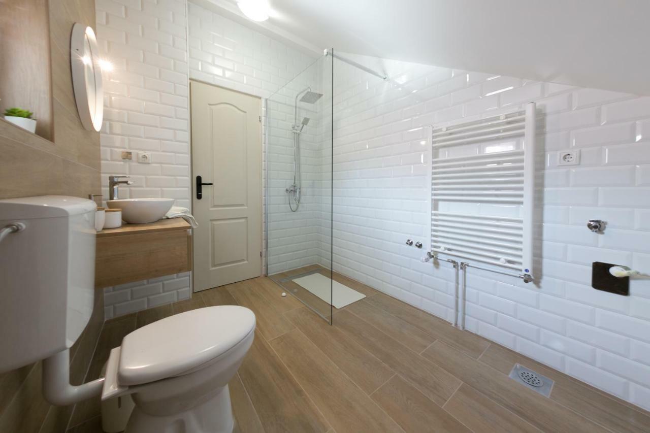 House Smolcic Daire Otočac Dış mekan fotoğraf