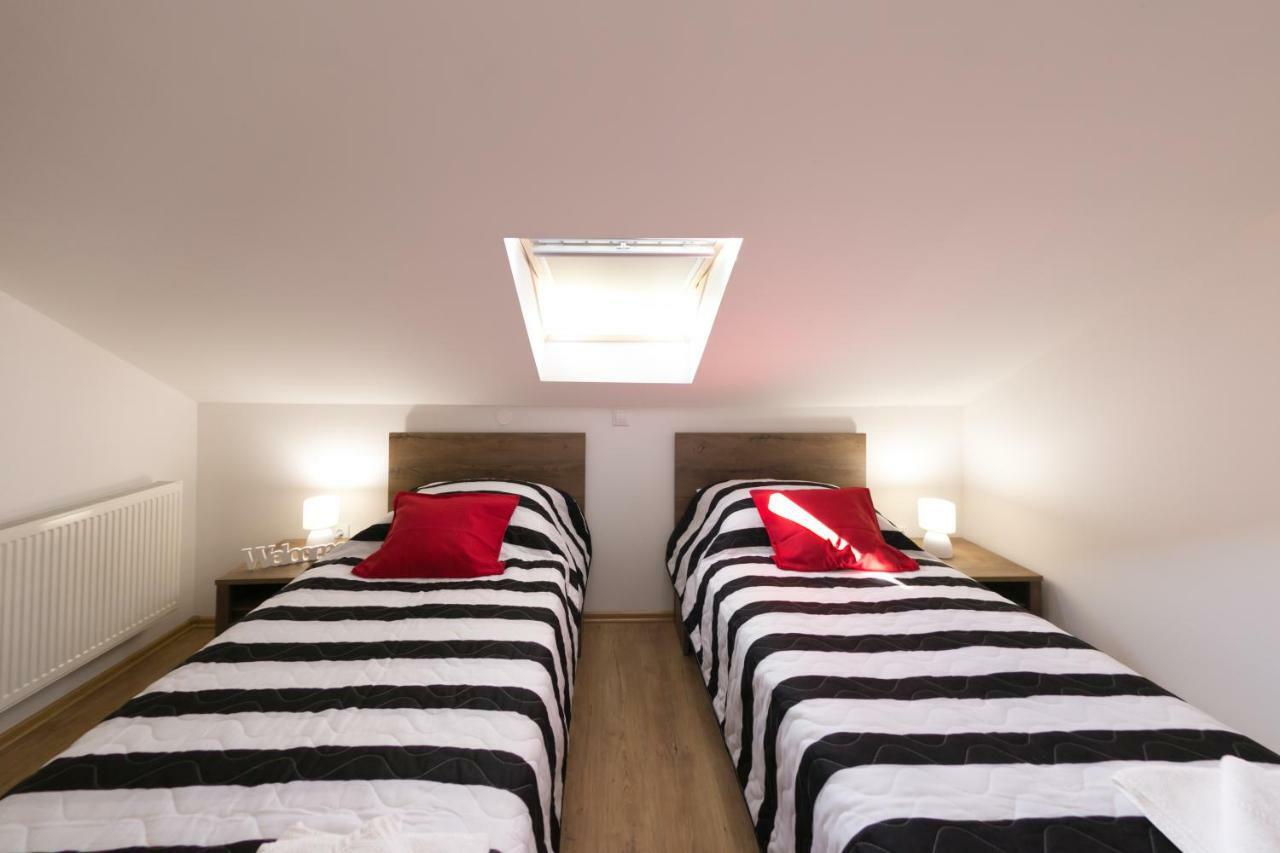 House Smolcic Daire Otočac Dış mekan fotoğraf